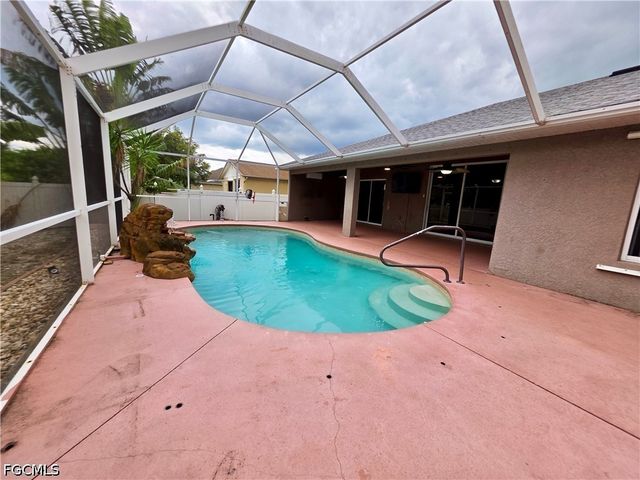 1803 SW 2nd AVE, Cape Coral, FL 33991