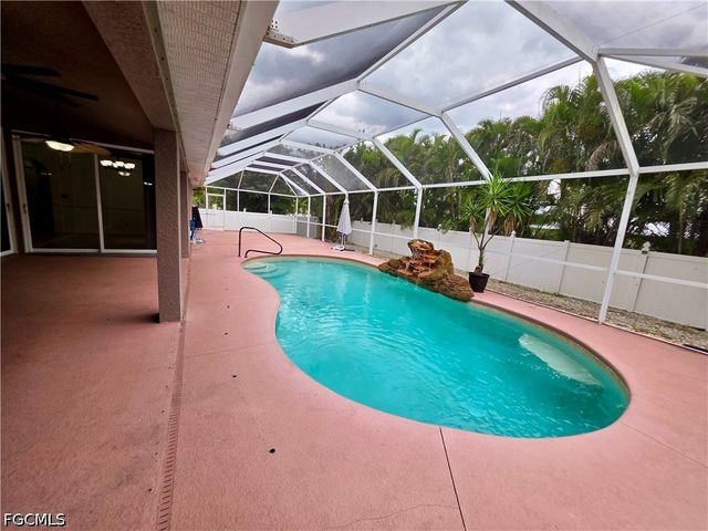 1803 SW 2nd AVE, Cape Coral, FL 33991