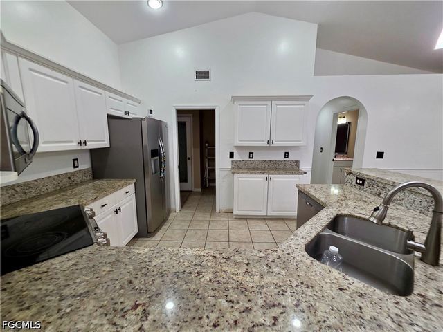 1803 SW 2nd AVE, Cape Coral, FL 33991