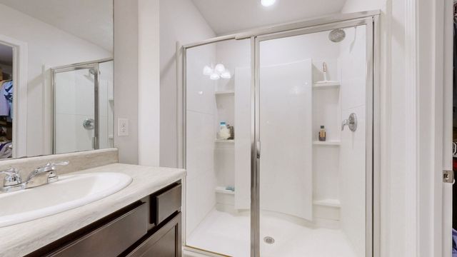 9023 Fenton Rd, Lebanon, TN 37087