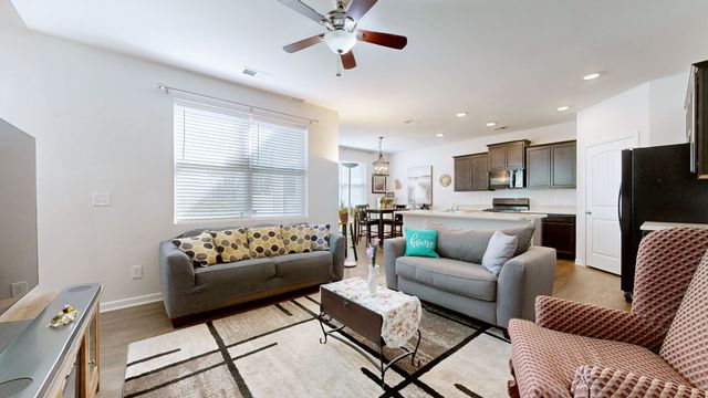 9023 Fenton Rd, Lebanon, TN 37087