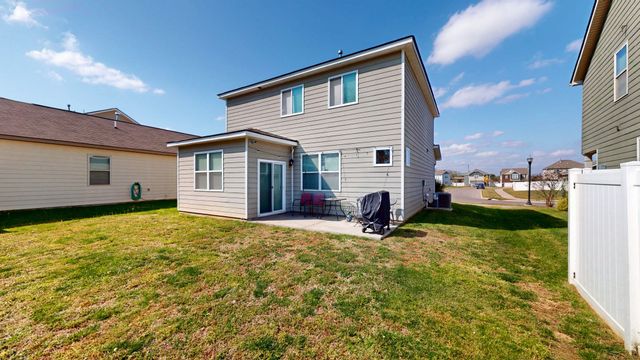 9023 Fenton Rd, Lebanon, TN 37087