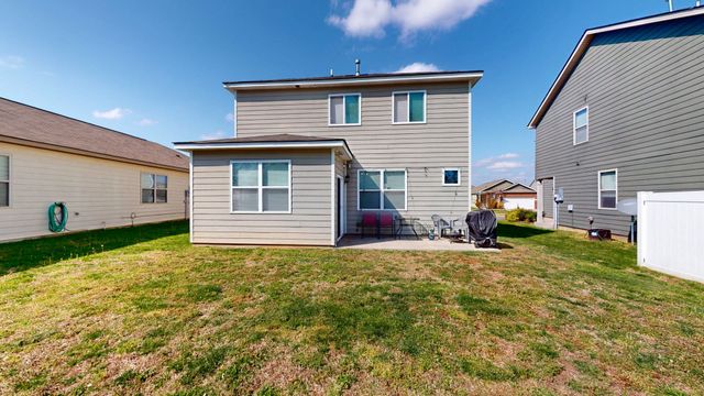 9023 Fenton Rd, Lebanon, TN 37087