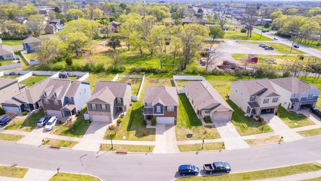 9023 Fenton Rd, Lebanon, TN 37087