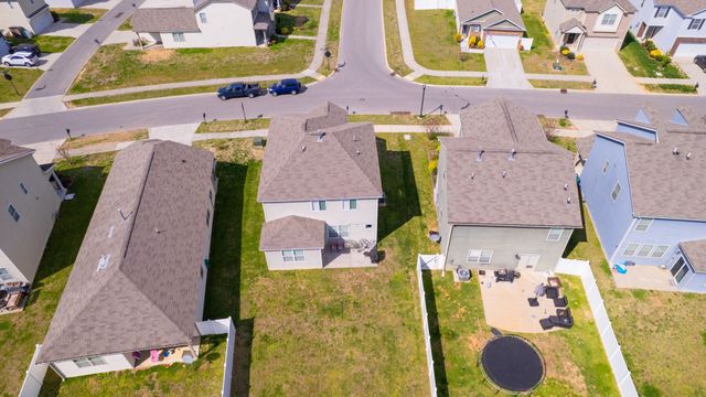 9023 Fenton Rd, Lebanon, TN 37087