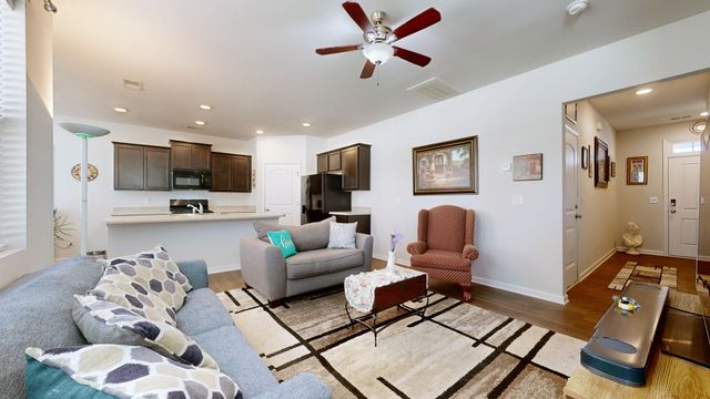 9023 Fenton Rd, Lebanon, TN 37087