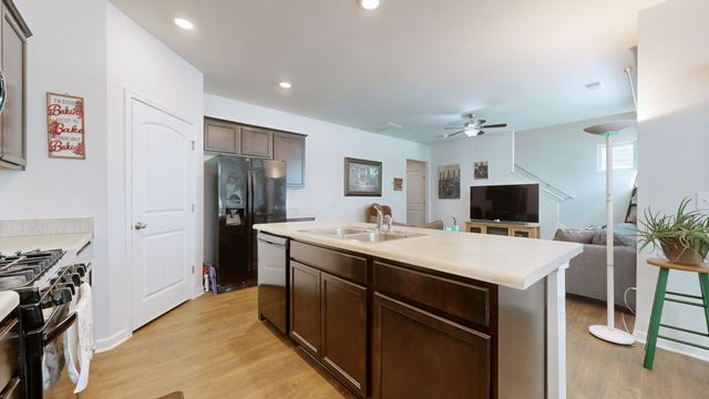 9023 Fenton Rd, Lebanon, TN 37087