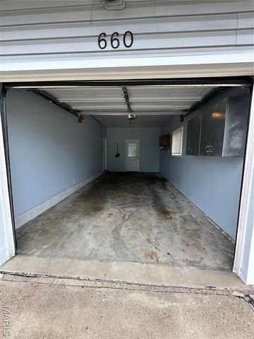 660 Crabapple Lane, Florissant, MO 63031