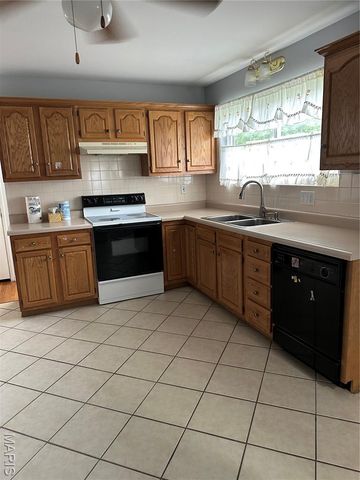 660 Crabapple Lane, Florissant, MO 63031