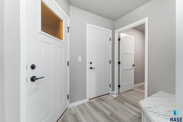 6509 E Steel St Street, Sioux Falls, SD 57110