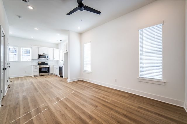 660 W Price Avenue, Springdale, AR 72764