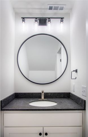 660 W Price Avenue, Springdale, AR 72764