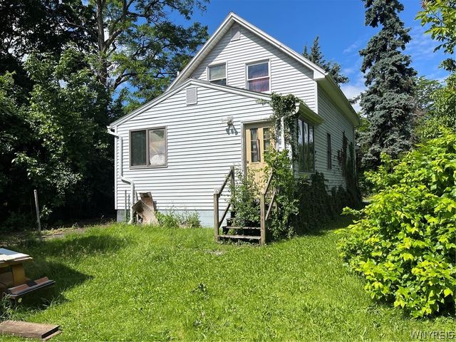 46 Evelyn Street, Gates, NY 14606