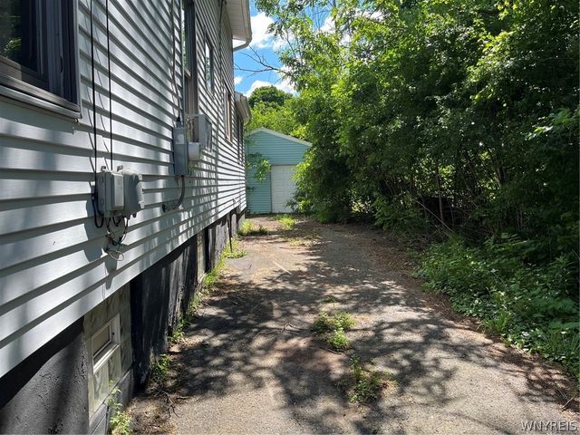46 Evelyn Street, Gates, NY 14606