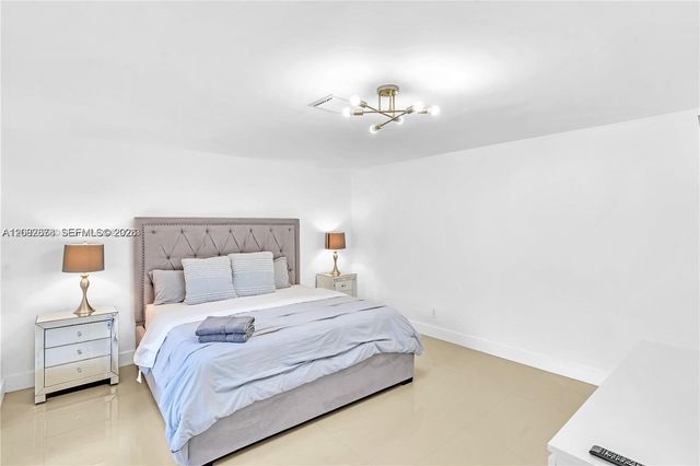 3370 N 36th Place, Hollywood, FL 33021