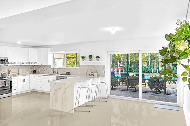 3370 N 36th Place, Hollywood, FL 33021