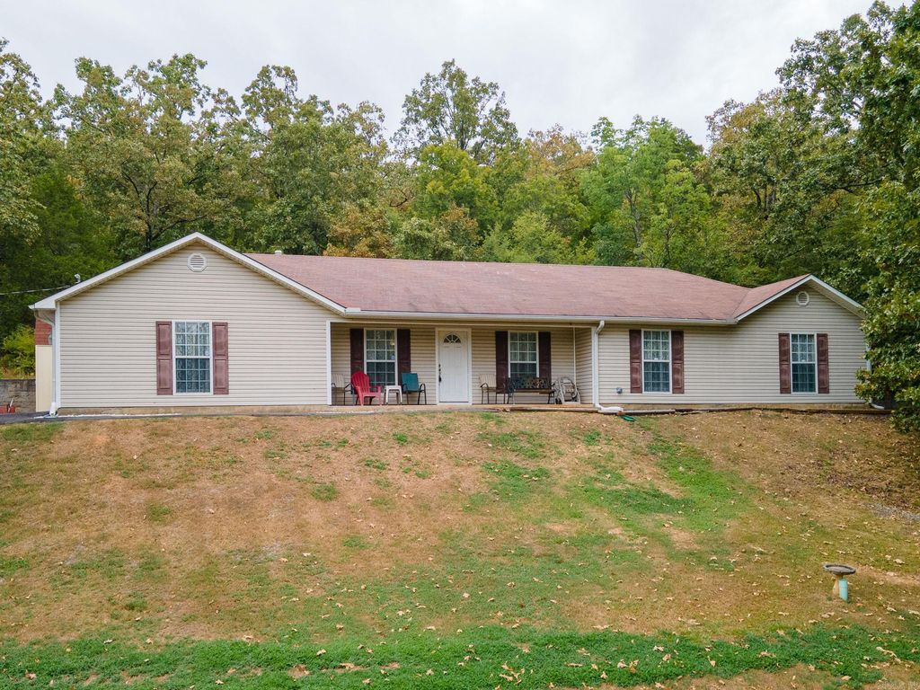 21 Linda Lane West, Vilonia, AR 72173