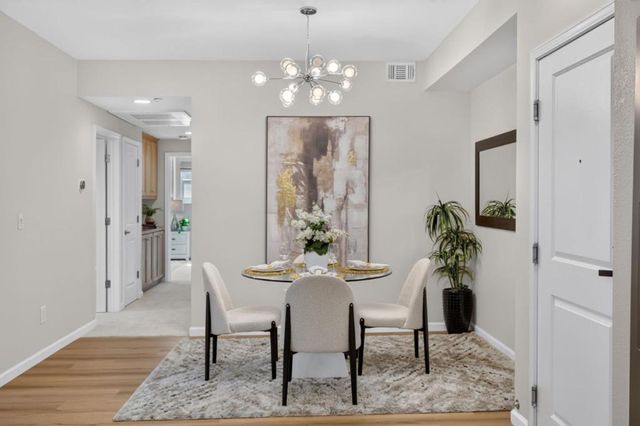 1033 Scotia Terrace 202, Sunnyvale, CA 94089