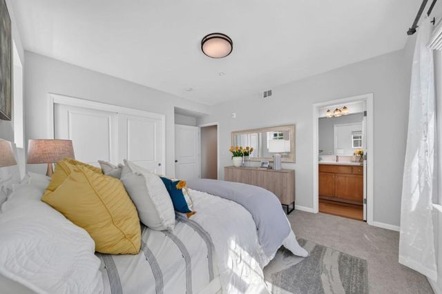 1033 Scotia Terrace 202, Sunnyvale, CA 94089