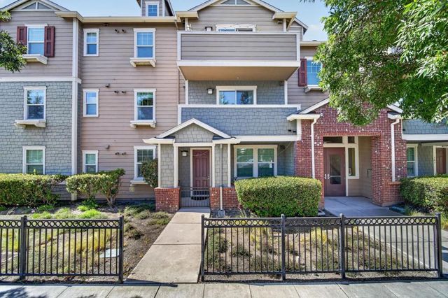 1033 Scotia Terrace 202, Sunnyvale, CA 94089