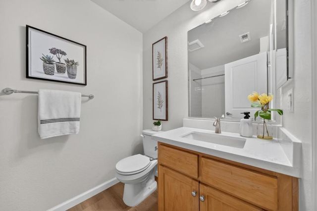 1033 Scotia Terrace 202, Sunnyvale, CA 94089