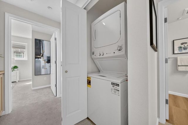 1033 Scotia Terrace 202, Sunnyvale, CA 94089
