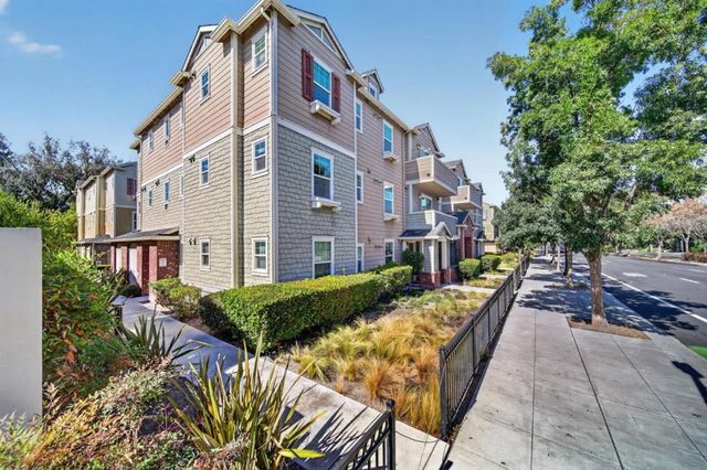 1033 Scotia Terrace 202, Sunnyvale, CA 94089