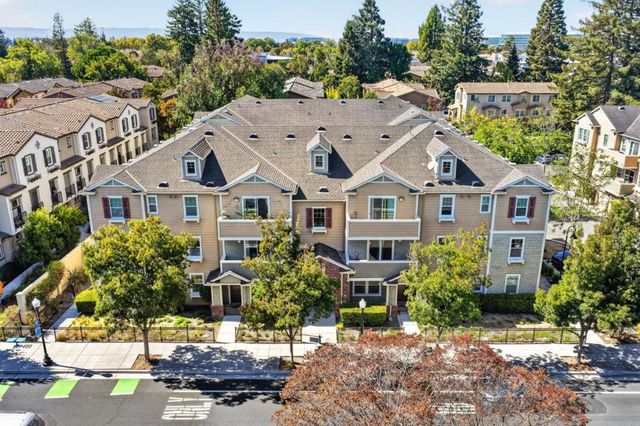 1033 Scotia Terrace 202, Sunnyvale, CA 94089