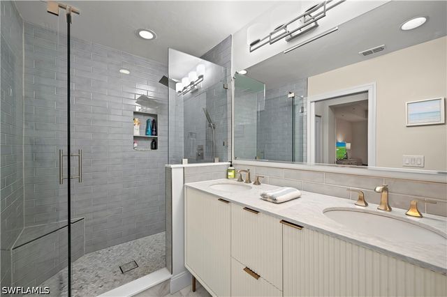 20940 Island Sound CIR 105, Estero, FL 33928