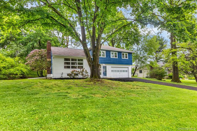 31 Old Farms Road, Poughkeepsie, NY 12603