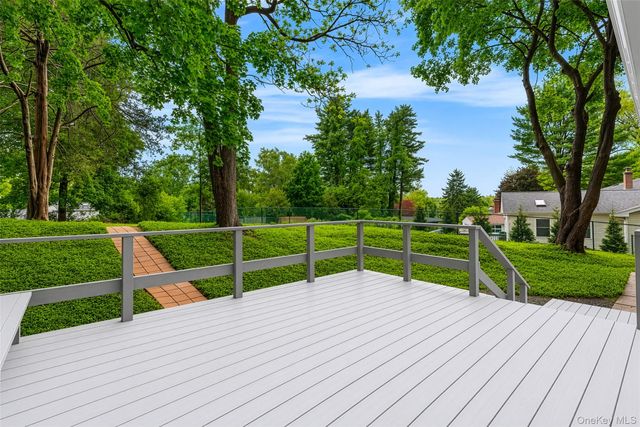 31 Old Farms Road, Poughkeepsie, NY 12603