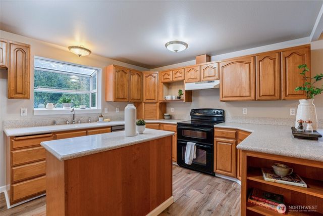 5735 SE Alpine Road, Olalla, WA 98359