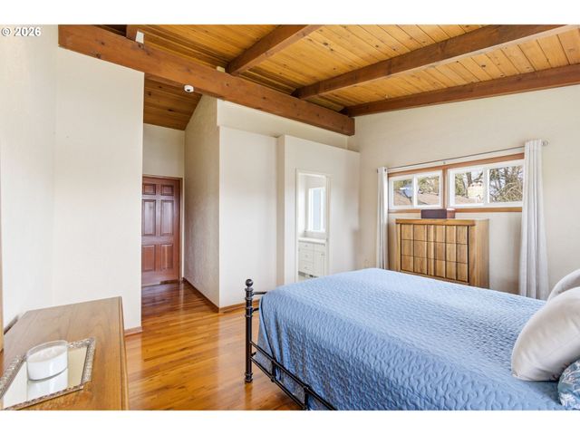 4064 S BARRETT St, Salem, OR 97302