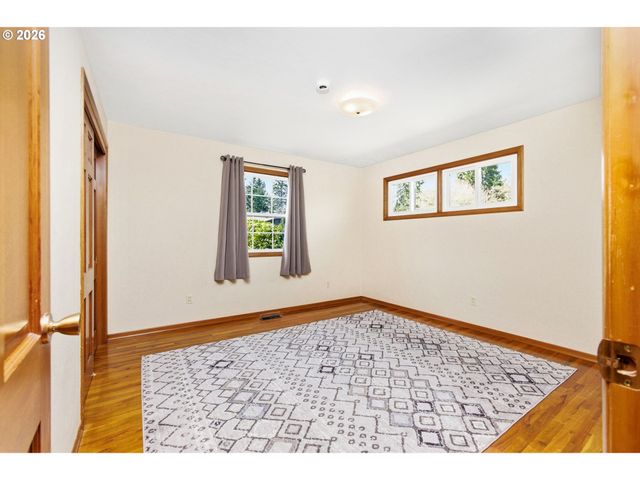 4064 S BARRETT St, Salem, OR 97302