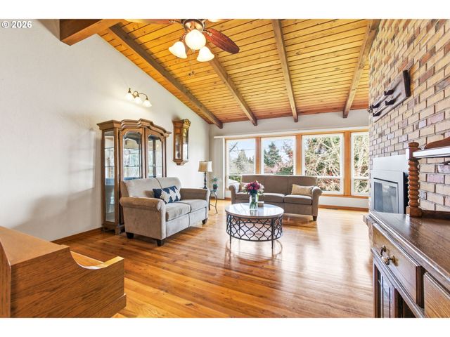 4064 S BARRETT St, Salem, OR 97302