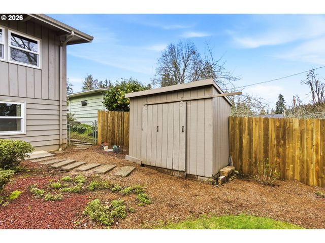 4064 S BARRETT St, Salem, OR 97302