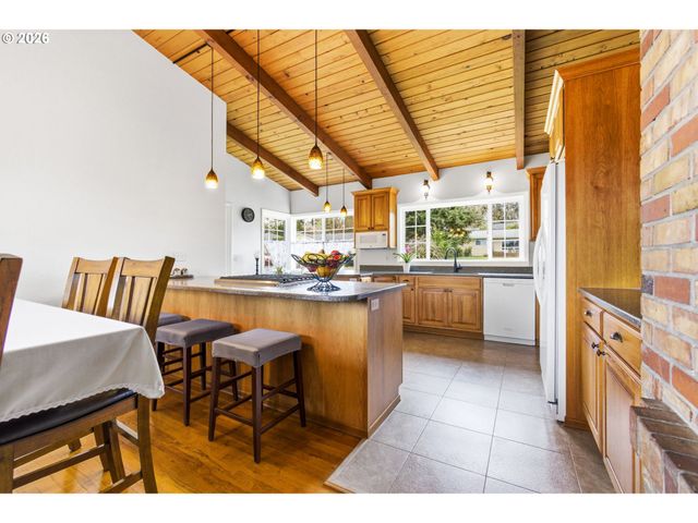 4064 S BARRETT St, Salem, OR 97302