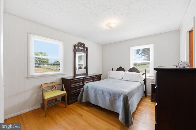 2277 GREENSBURG RD, Martinsburg, WV 25404