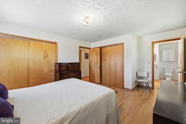 2277 GREENSBURG RD, Martinsburg, WV 25404