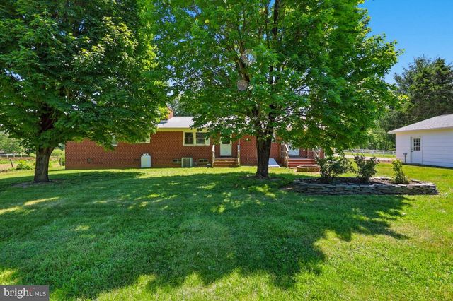 2277 GREENSBURG RD, Martinsburg, WV 25404