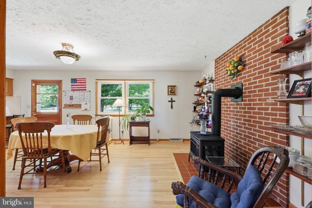 2277 GREENSBURG RD, Martinsburg, WV 25404