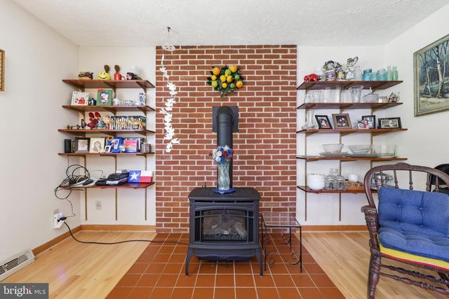 2277 GREENSBURG RD, Martinsburg, WV 25404
