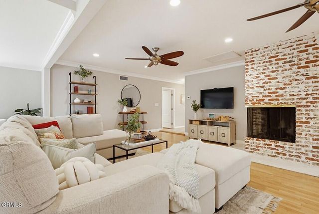 1115 W Briarcroft Road, Claremont, CA 91711