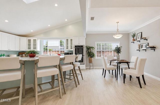 1115 W Briarcroft Road, Claremont, CA 91711