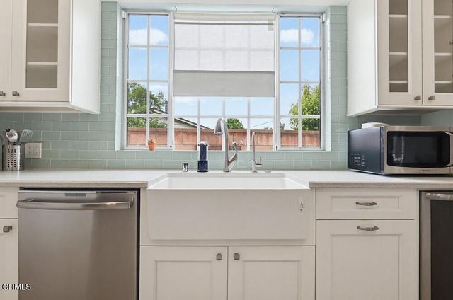 1115 W Briarcroft Road, Claremont, CA 91711