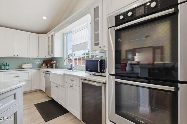 1115 W Briarcroft Road, Claremont, CA 91711