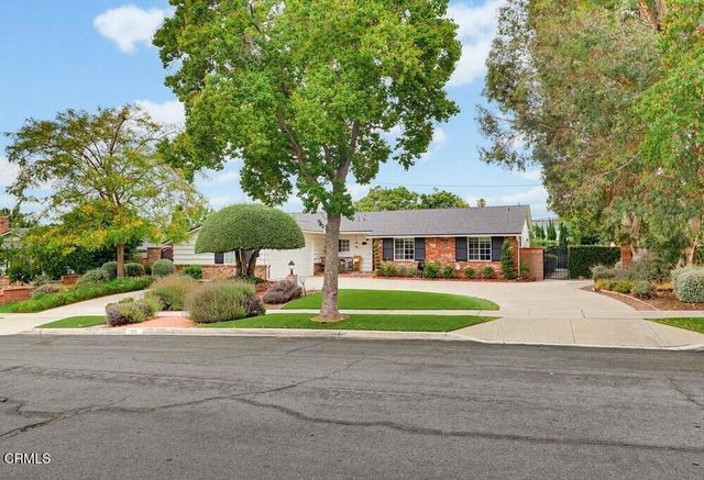 1115 W Briarcroft Road, Claremont, CA 91711