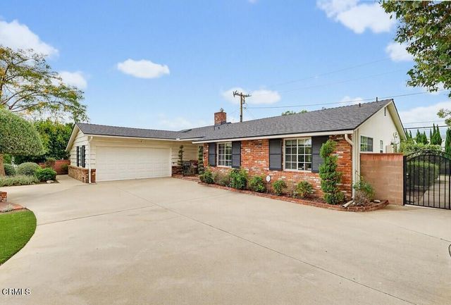 1115 W Briarcroft Road, Claremont, CA 91711