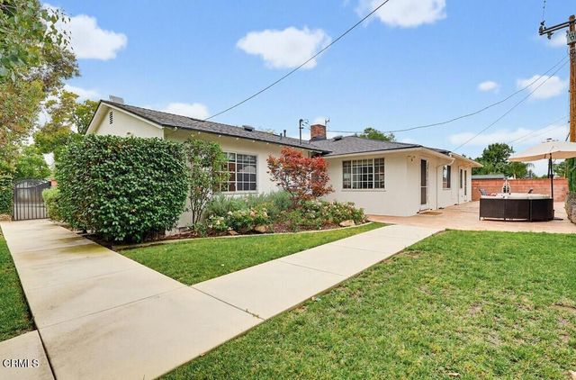 1115 W Briarcroft Road, Claremont, CA 91711