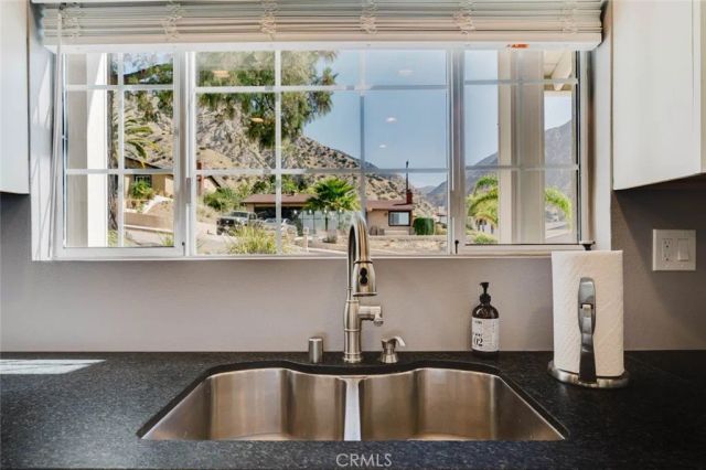 13853 Tucker Avenue, Sylmar, CA 91342